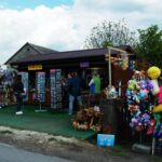 17.05.2020. Ujazd. Turyści na zamku Krzyżtopór w czasie epidemii / Emilia Sitarska / Radio Kielce