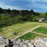 17.05.2020. Ujazd. Turyści na zamku Krzyżtopór w czasie epidemii / Emilia Sitarska / Radio Kielce