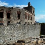 17.05.2020. Ujazd. Turyści na zamku Krzyżtopór w czasie epidemii / Emilia Sitarska / Radio Kielce