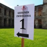 17.05.2020. Ujazd. Turyści na zamku Krzyżtopór w czasie epidemii / Emilia Sitarska / Radio Kielce