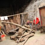 Wioska na obrzeżach Wuhan / Małgorzata Anna Jóźwiak i Marek Jóźwiak