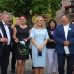 20.06.2020. Ostrowiec Świętokrzyski. Akcja „Łączy nas Polska”. Na zdjęciu (od lewej): Andrzej Kryj - poseł PiS, Jarosław Rusiecki - senator PiS, Magdalena Zieleń - radna sejmiku, Małgorzata Wasserman - posłanka PiS i Zbigniew Duda - szef ostrowieckich struktur PiS / Emilia Sitarska / Radio Kielce