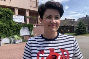 07.06.2020. Koprzywnica. Sekcja nordic walking. Na zdjęciu: Aleksandra Klubińska - burmistrz Koprzywnicy / Grażyna Szlęzak-Wójcik / Radio Kielce