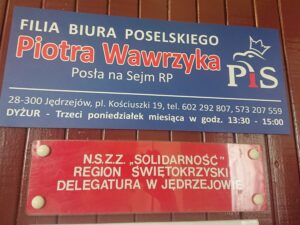 15.06.2020. Jędrzejów. Otwarcie filii biura poselskiego Piotra Wawrzyka / Ewa Pociejowska-Gawęda / Radio Kielce