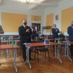 25.06.2020. Jędrzejów. Przekazanie pieniędzy w ramach Funduszu Inwestycji Samorządowych / Ewa Pociejowska-Gawęda / Radio Kielce