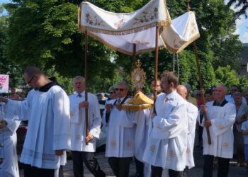 15.06.2017 Jędrzejów. Uroczystości Bożego Ciała / Ewa Pociejowska - Gawęda / Radio Kielce