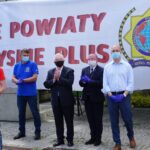 06.06.2020 Kielce. Akcja „Kolumna nadziei”. Na zdjęciu (od lewej): Henryk Mizielski - świętokrzyska grupa wojewódzka międzynarodowego stowarzyszenia policji, Paweł Faryna - starosta jędrzejowski, Kazimierz Skowron - świętokrzyska grupa wojewódzka międzynarodowego stowarzyszenia policji, poseł Krzysztof Lipiec, wicemarszałek Marek Bogusławski, wiceminister Piotr Wawrzyk i Krzysztof Obratański - burmistrz Końskich / Michał Kita / Radio Kita