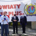 06.06.2020 Kielce. Akcja „Kolumna nadziei”. Na zdjęciu (od lewej): Kazimierz Skowron - świętokrzyska grupa wojewódzka międzynarodowego stowarzyszenia policji, wiceminister Piotr Wawrzyk, Paweł Faryna - starosta jędrzejowski, poseł Krzysztof Lipiec, wicemarszałek Marek Bogusławski i Krzysztof Obratański - burmistrz Końskich / Michał Kita / Radio Kita