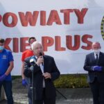 06.06.2020 Kielce. Akcja „Kolumna nadziei”. Na zdjęciu (od lewej): Kazimierz Skowron - świętokrzyska grupa wojewódzka międzynarodowego stowarzyszenia policji, Paweł Faryna - starosta jędrzejowski, poseł Krzysztof Lipiec, wicemarszałek Marek Bogusławski i wiceminister Piotr Wawrzyk / Michał Kita / Radio Kita