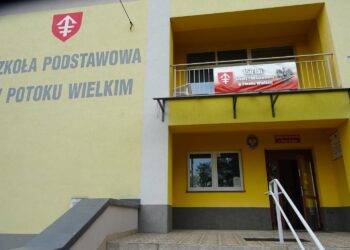 Szkoła Podstawowa w Potoku Wielkim / Radio Kielce