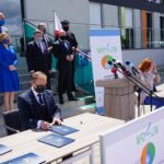 15.06.2020. Kielce. Podpisanie umów w WFOŚiGW. Umowę podpisuje Ryszard Gliwiński - prezes WFOŚiGW / Michał Kita / Radio Kielce