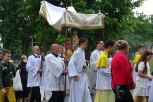 11.06.2020. Jędrzejów. Archiopactwo Cystersów. Uroczystości Bożego Ciała / Ewa Pociejowska-Gawęda / Radio Kielce