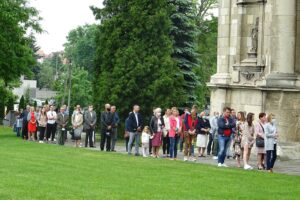 11.06.2020. Jędrzejów. Archiopactwo Cystersów. Uroczystości Bożego Ciała / Ewa Pociejowska-Gawęda / Radio Kielce