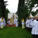 11.06.2020. Jędrzejów. Archiopactwo Cystersów. Uroczystości Bożego Ciała / Ewa Pociejowska-Gawęda / Radio Kielce