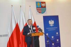 02.06.2020. Kielce. Konferencja w Świętokrzyskim Urzędzie Wojewódzkim. . Na zdjęciu: Zbigniew Koniusz - wojewoda świętokrzyski / Michał Kita / Radio Kielce