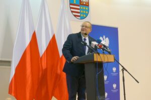 02.06.2020. Kielce. Konferencja w Świętokrzyskim Urzędzie Wojewódzkim. Na zdjęciu: Mariusz Pasek - zastępca dyrektora wydziału Polityki Społecznej i Zdrowia ŚUW / Michał Kita / Radio Kielce