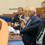 02.06.2020. Kielce. Konferencja w Świętokrzyskim Urzędzie Wojewódzkim. Na zdjęciu (od lewej): Ewa Kopolovets - dyrektor Wydziału Polityki Społecznej i Zdrowia ŚUW, Andrzej Pruś - przewodniczący Sejmiku Województwa Świętokrzyskiego, Małgorzata Pruś - dyrektor biura poselskiego Krzysztofa Lipca, Krzysztof Lipiec - poseł PiS i Zbigniew Koniusz - wojewoda świętokrzyski / Michał Kita / Radio Kielce