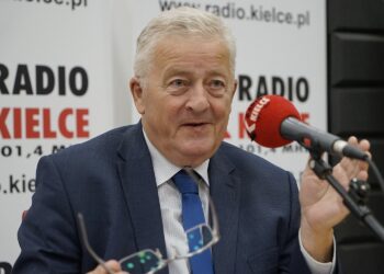 17.05.2020. Kielce. Studio Polityczne Radia Kielce. Na zdjęciu: Czesław Siekierski - PSL / Kamil Król / Radio Kielce