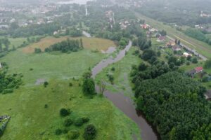 24.06.2020. Wąchock. Rzeka Kamienna przekroczyła stan alarmowy / Jarosław Kubalski / Radio Kielce