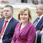 25.06.2020 Szydłów. XVII Inauguracja Sezonu Turystycznego Województwa Świętokrzyskiego. Na pierwszym planie od lewej: Marcin Piętak - prezes Regionalnej Organizacji Turystycznej Województwa Świętokrzyskiego, Anna Krupka - wiceminister sportu / Jarosław Kubalski / Radio Kielce