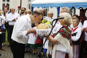 19.06.2020. Pińczów. Wizyta Prezydenta RP Andrzeja Dudy / Jarosław Kubalski / Radio Kielce