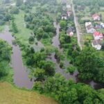 24.06.2020. Wąchock. Rzeka Kamienna przekroczyła stan alarmowy / Jarosław Kubalski / Radio Kielce