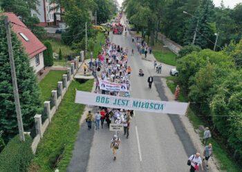 Kielecka pielgrzymka dotarła do Kielc / Jarosław Kubalski / Radio Kielce