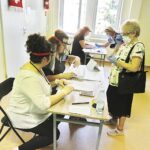 28.06.2020 Kielce. Wybory prezydenckie. Obwodowa komisja wyborcza nr 60 / Jarosław Kubalski / Radio Kielce