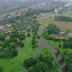 24.06.2020. Wąchock. Rzeka Kamienna przekroczyła stan alarmowy / Jarosław Kubalski / Radio Kielce