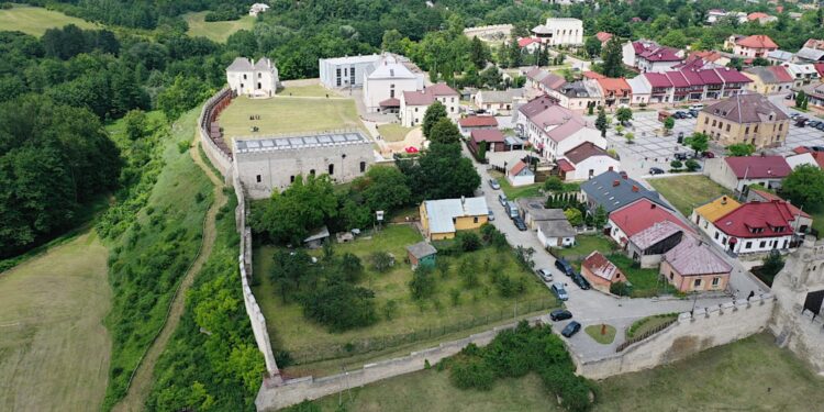 25.06.2020 Szydłów. XVII Inauguracja Sezonu Turystycznego Województwa Świętokrzyskiego / Jarosław Kubalski / Radio Kielce