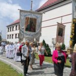 11.06.2020. Kazimierza Wielka. Procesja eucharystyczna w Rzymskokatolickiej Parafii pw. Podwyższenia Krzyża Świętego / Marta Gajda / Radio Kielce
