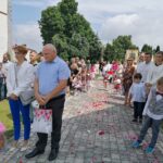 11.06.2020. Kazimierza Wielka. Procesja eucharystyczna w Rzymskokatolickiej Parafii pw. Podwyższenia Krzyża Świętego / Marta Gajda / Radio Kielce