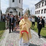 11.06.2020. Kazimierza Wielka. Procesja eucharystyczna w Rzymskokatolickiej Parafii pw. Podwyższenia Krzyża Świętego / Marta Gajda / Radio Kielce
