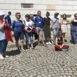 06.06.2020. Sandomierz. Wystawa plenerowa prac malarskich na dziedzińcu Zamku Królewskiego / Picasa / Radio Kielce