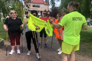 07.06.2020. Koprzywnica. Sekcja nordic walking / Grażyna Szlęzak-Wójcik / Radio Kielce