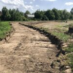 11.06.2020. Koprzywnica. Prace budowlane w okolicach zalewu / Grażyna-Szlęzak-Wójcik / Radio Kielce