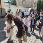 11.06.2020. Sandomierz. Uroczystość Bożego Ciała. Procesja przez rynek starego miasta oraz ulicą Mariacką / Grażyna-Szlęzak-Wójcik / Radio Kielce