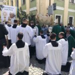 11.06.2020. Sandomierz. Uroczystość Bożego Ciała. Procesja przez rynek starego miasta oraz ulicą Mariacką / Grażyna-Szlęzak-Wójcik / Radio Kielce