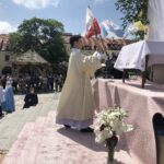 11.06.2020. Sandomierz. Uroczystość Bożego Ciała. Procesja przez rynek starego miasta oraz ulicą Mariacką / Grażyna-Szlęzak-Wójcik / Radio Kielce