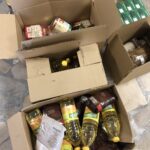 12.06.2020. Koprzywnica. Wydawanie żywności / Grażyna-Szlęzak-Wójcik / Radio Kielce