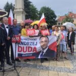 21.06.2020. Sandomierz. Akcja „Łączy nas Polska”. Na zdjęciu (po lewej): Marek  Kwitek - poseł PiS i Tomasz Zieliński - poseł PiS / Grażyna Szlęzak-Wójcik / Radio Kielce