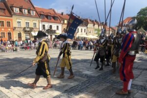 21.06.2020. Sandomierz. Inscenizacja Chorągwi Rycerstwa Ziemi Sandomierskiej / Grażyna Szlęzak-Wójcik / Radio Kielce