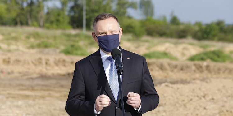 27.05.2020. Grzybów. Wizyta prezydenta Andrzeja Dudy. Na zdjęciu: prezydent Andrzej Duda / Jarosław Kubalski / Radio Kielce