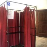 28.06.2020. Sandomierz. Wybory prezydenckie. Obwodowa komisja wyborcza nr 3 / Grażyna-Szlęzak-Wójcik / Radio Kielce