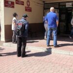 23.06.2020 Kielce. Kolejka przed Urzędem Miasta Kielce przy ul. Szymanowskiego / Jarosław Kubalski / Radio Kielce