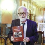 26.06.2020. Kielce. Na zdjęciu: Jerzy Osiecki promuje swoją książkę „Rzeczpospolita Kielecka, czyli strzelcy w Kielcach. Miejska ścieżka historyczna” / Jarosław Kubalski / Radio Kielce