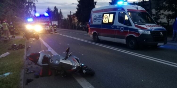 01.06.2020 Krajno Pierwsze. Zderzenie dwóch motocykli / Komenda Miejska Policji w Kielcach