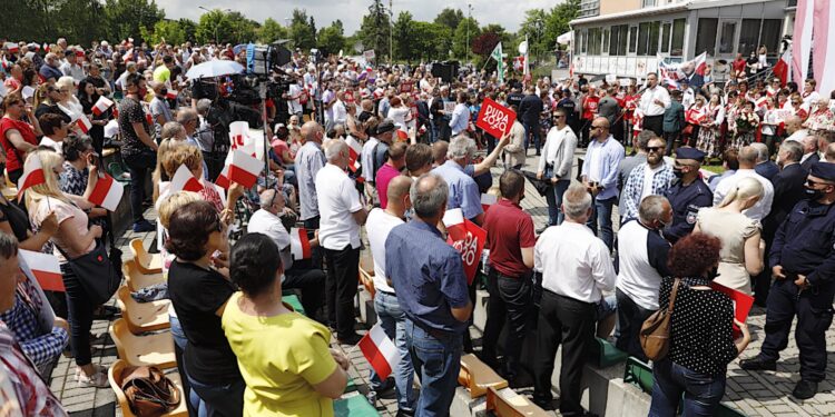 19.06.2020. Jędrzejów. Wizyta prezydenta RP Andrzeja Dudy / Jarosław Kubalski / Radio Kielce