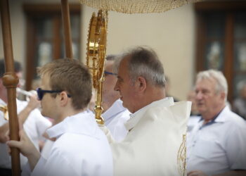 20.06.2019 Kielce. Boże Ciało. Procesja.Biskup Jan Piotrowski / Jarosław Kubalski / Radio Kielce