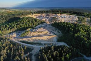 Dyrekcja kopalni Wiśniówka apeluje o nie wchodzenie na teren wyrobiska